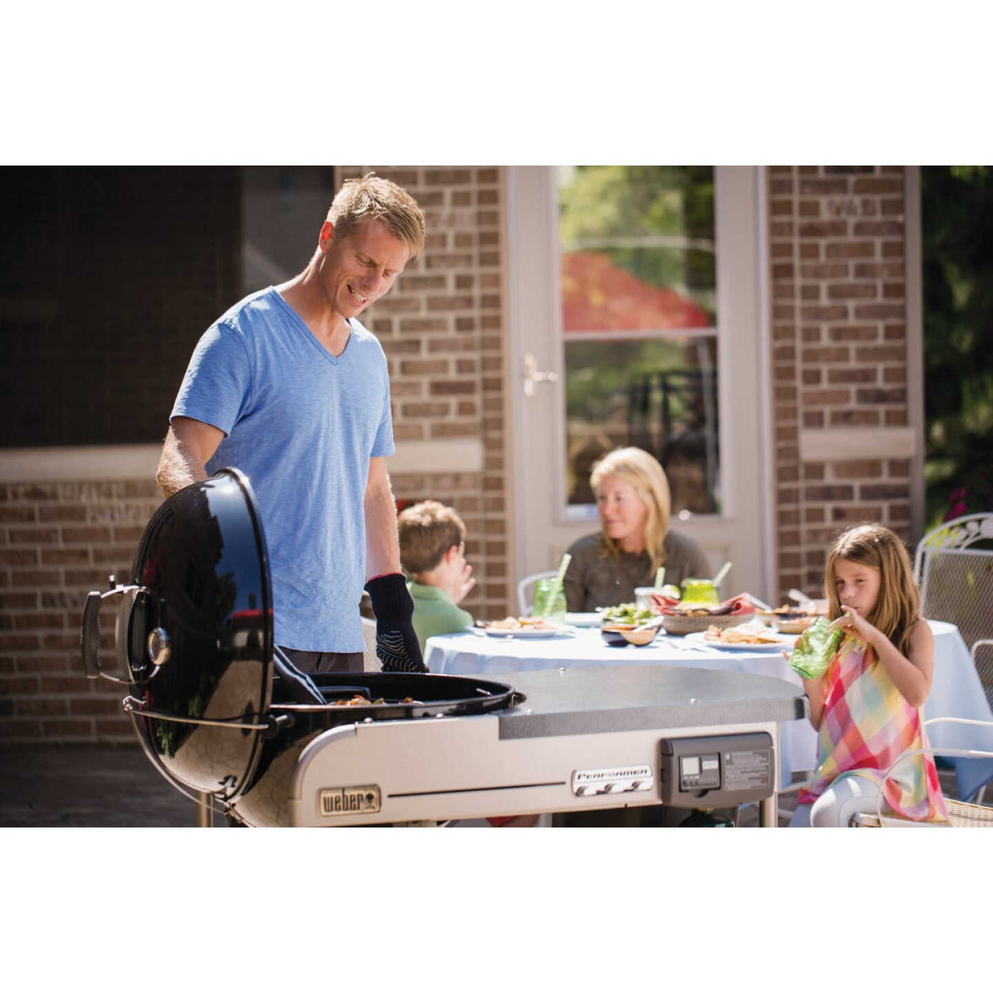 Weber Performer Deluxe 22 In. Charcoal Grill, Black - Brownsboro Hardware &  Paint